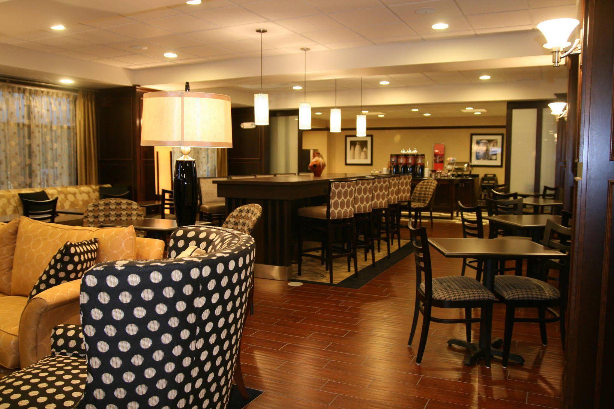Hotel Hampton