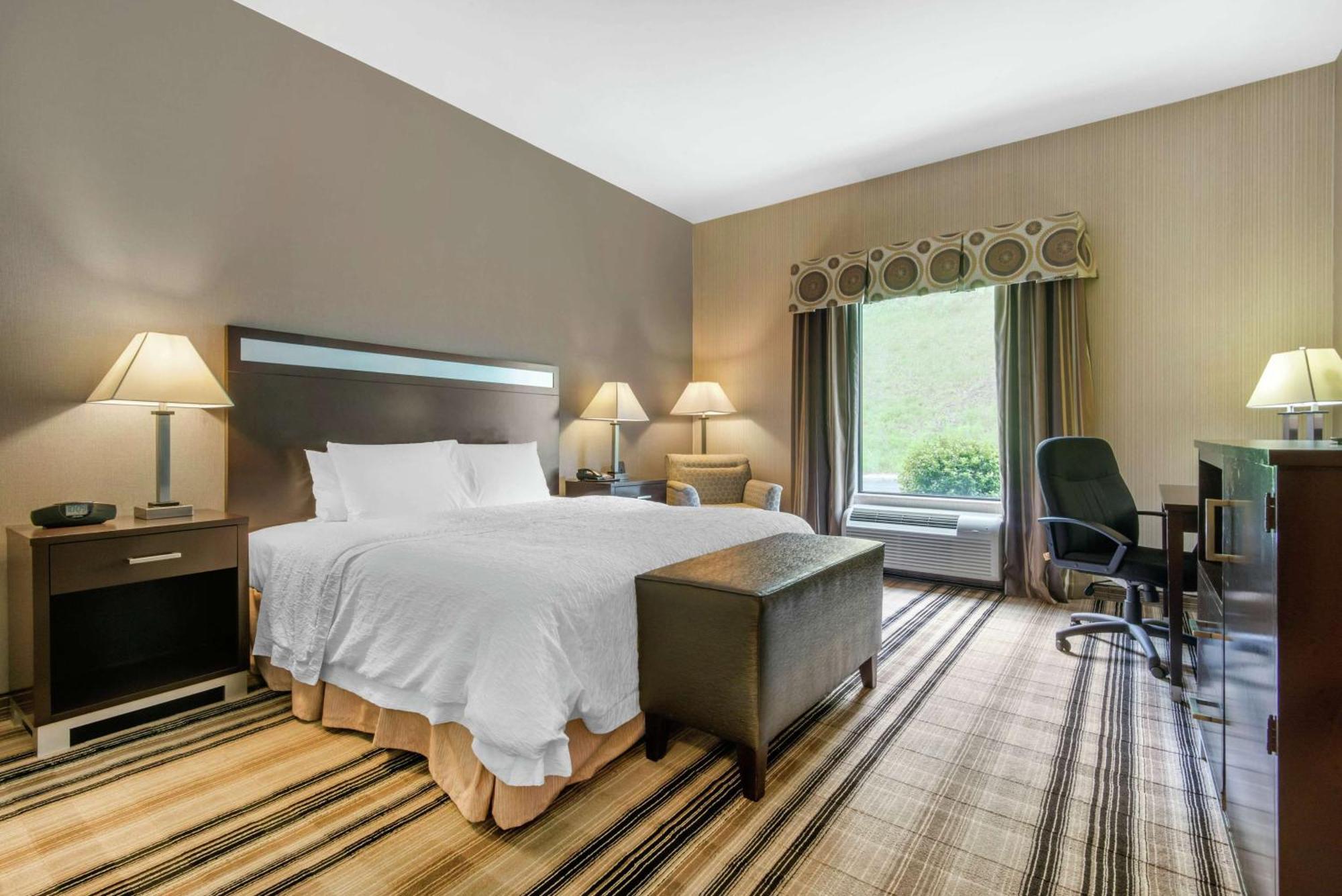 Hampton 3* Meadville