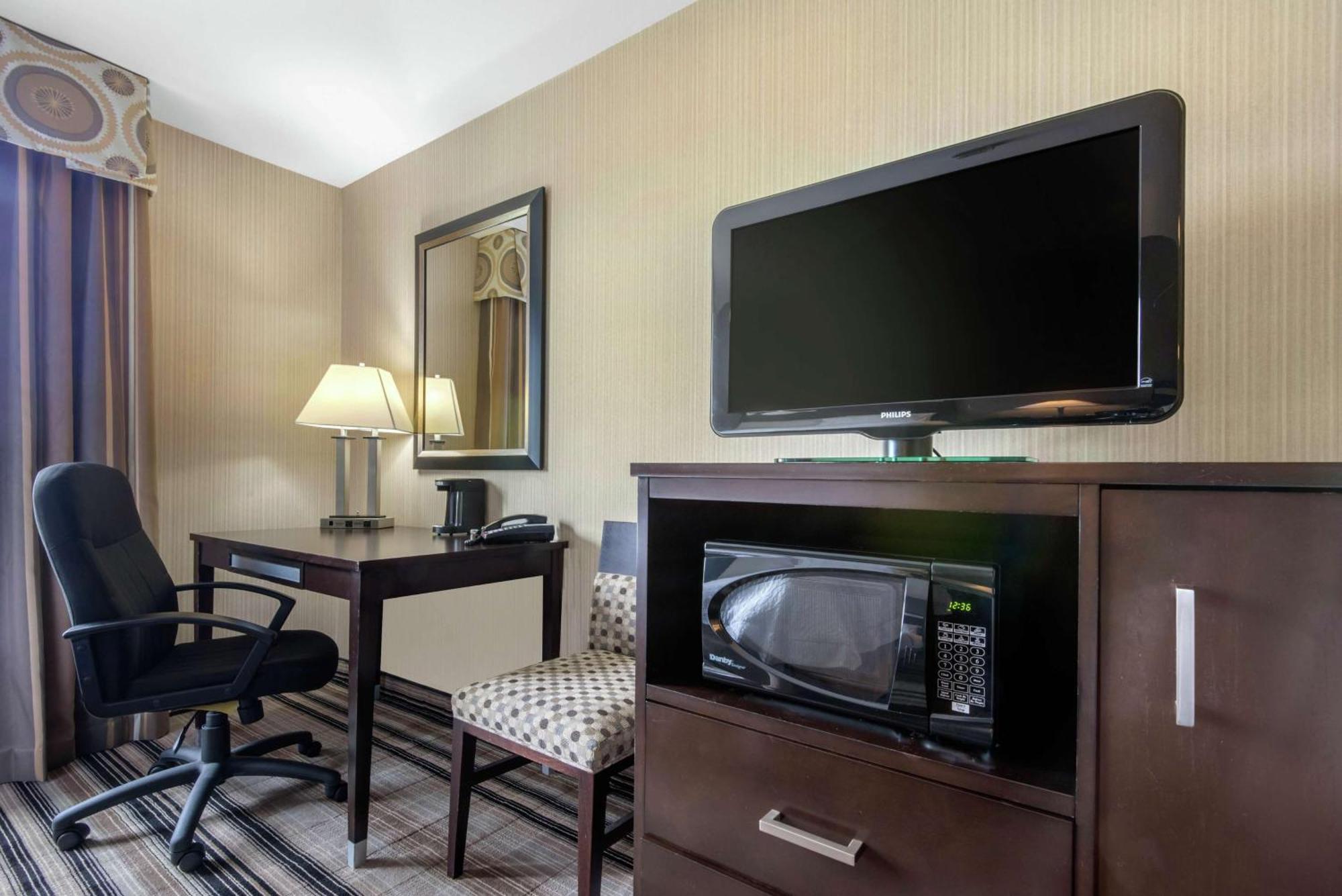 Hotel Hampton